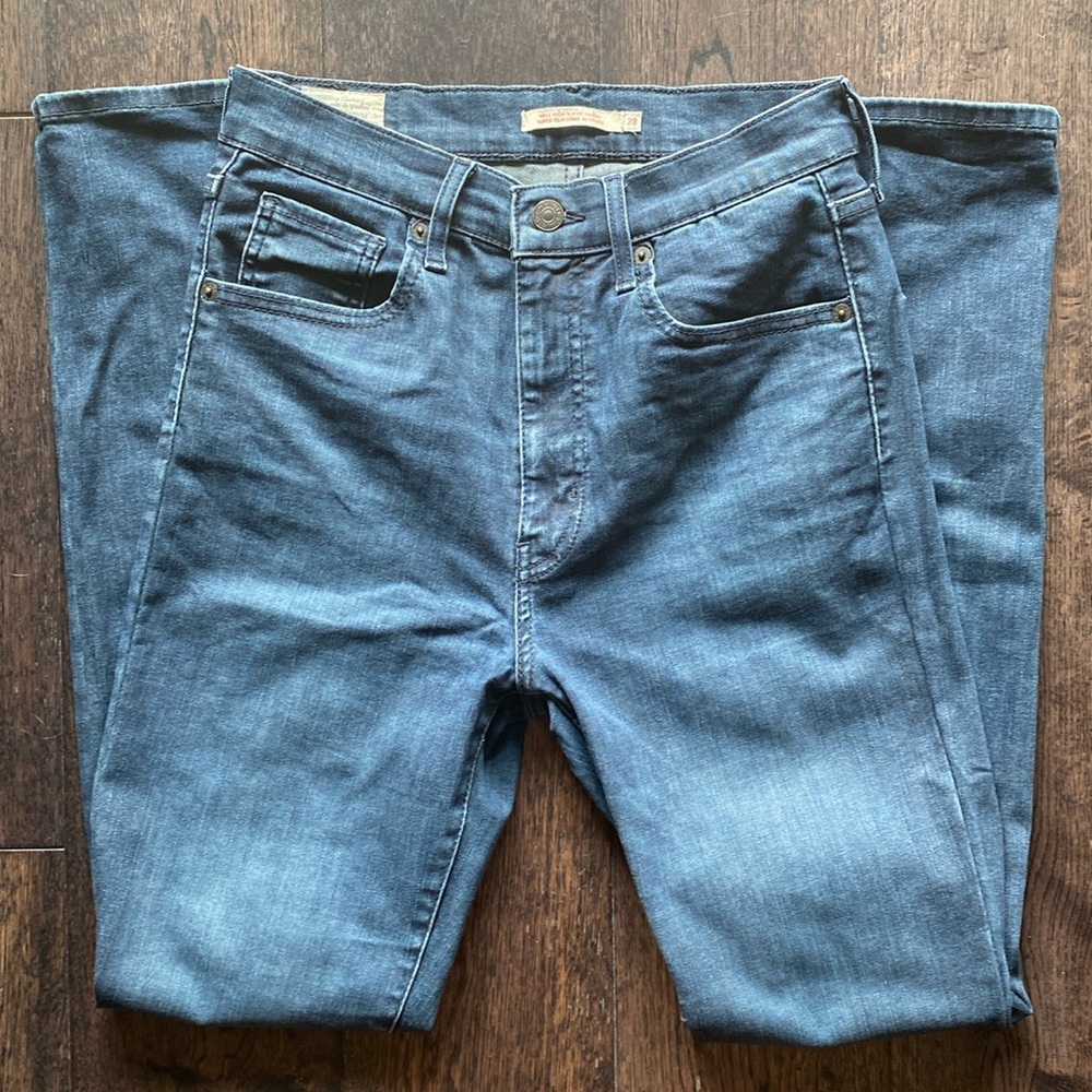 Levi’s mile high super skinny, dark wash jeans, size 28
